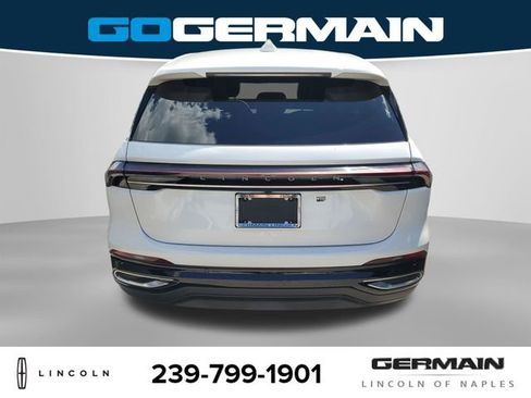 New 2026 Lincoln Nautilus Premier image 9