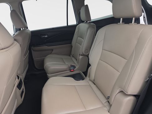 Used 2021 Honda Pilot Elite image 15