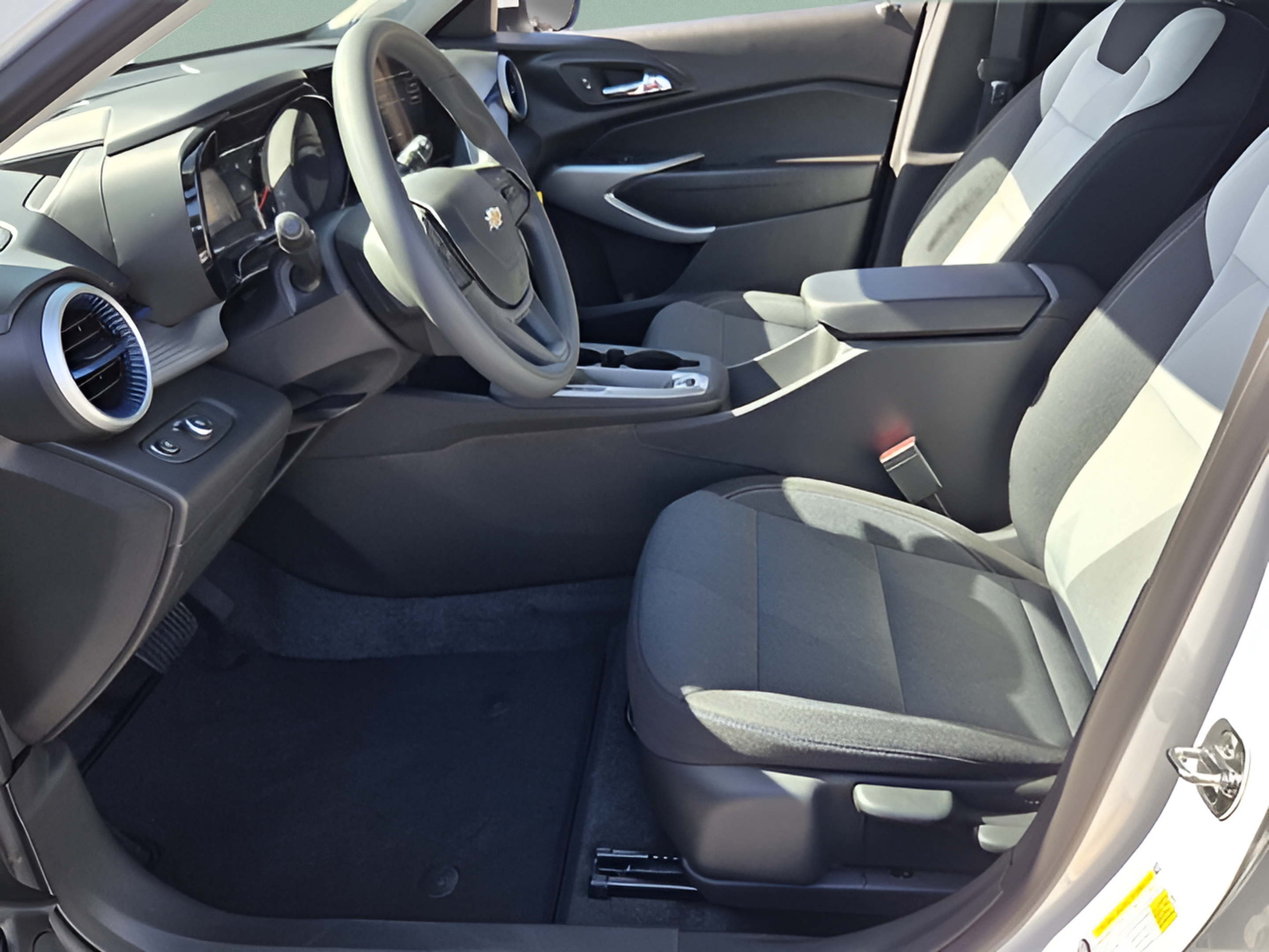 New 2026 Chevrolet Trax LS w/ LS Convenience Package FWD image 10