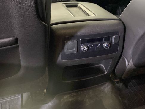 Used 2015 Chevrolet Suburban LT AWD/4WD image 25