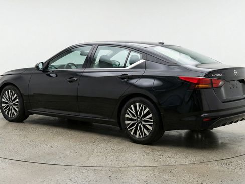 Used 2025 Nissan Altima 2.5 SV image 6