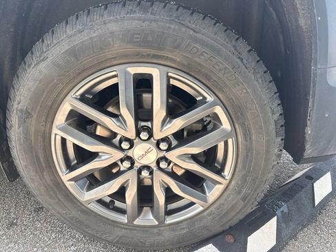 Used 2017 GMC Acadia SLT FWD image 8