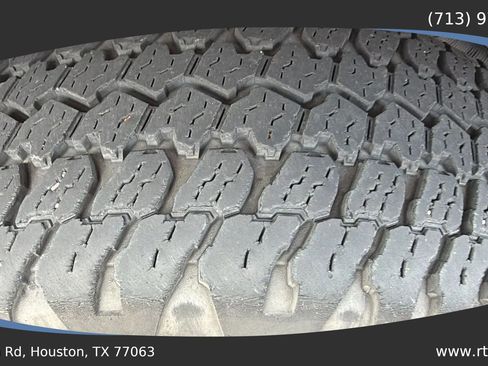 Used 2012 GMC Yukon SLE RWD image 17