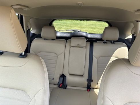 Certified 2024 Ford Edge SE image 26