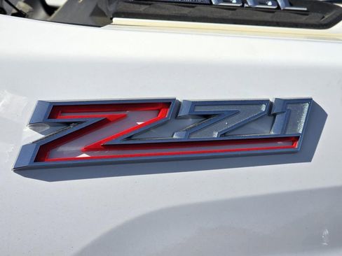 Used 2025 Chevrolet Silverado 2500 Custom w/ Custom Value Package image 11