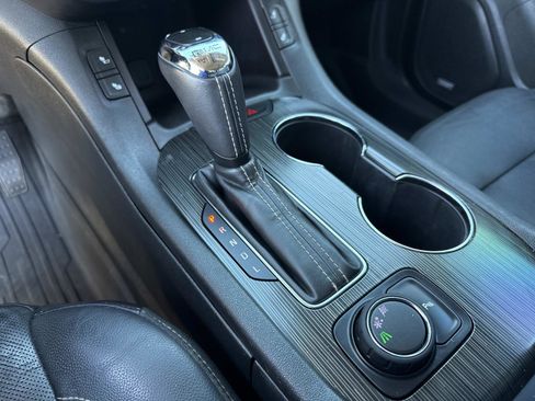 Used 2018 GMC Acadia SLT w/ LPO, Black Accent Package image 29