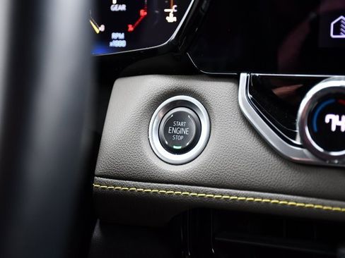 Used 2024 Chevrolet Colorado ZR2 w/ ZR2 Convenience Package III image 17