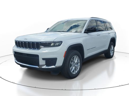 New 2026 Jeep Grand Cherokee L Laredo RWD image 2
