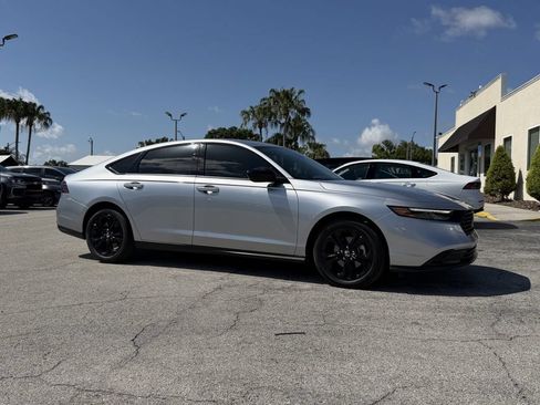 Used 2025 Honda Accord SE image 2