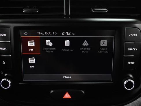 Used 2024 Kia Soul LX image 28