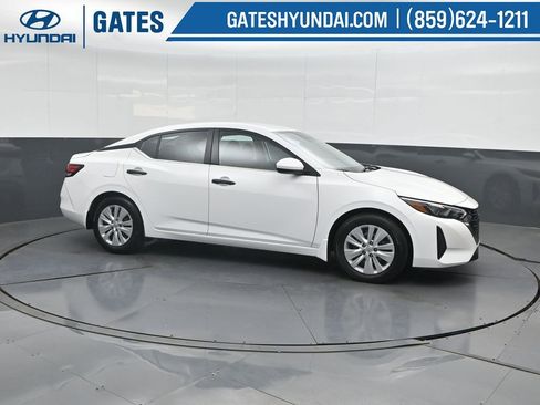 Used 2025 Nissan Sentra S FWD image 1