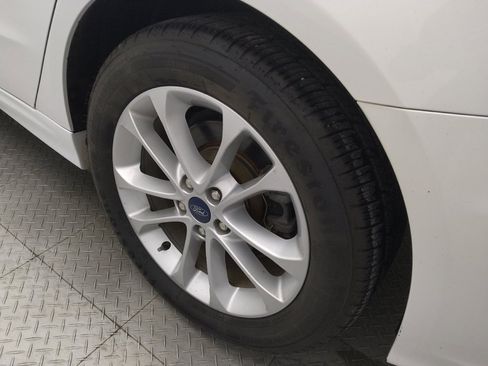 Used 2020 Ford Fusion SE FWD image 31