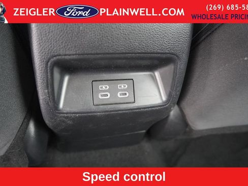 Used 2024 Toyota Corolla LE image 12
