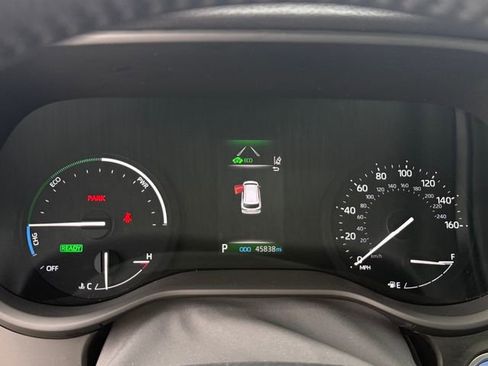 Used 2024 Toyota Sienna XLE image 19