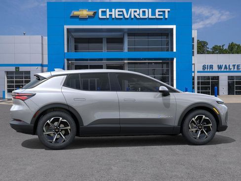 New 2026 Chevrolet Equinox EV LT image 5