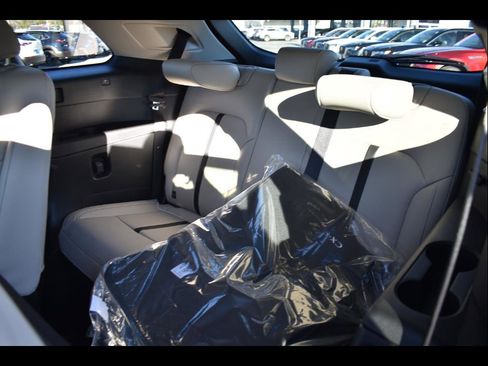 Used 2025 MAZDA CX-90 3.3 Turbo w/ Preferred Package image 19