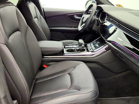 Used 2019 Audi Q8 Premium Plus w/ Premium Plus AWD/4WD image 25