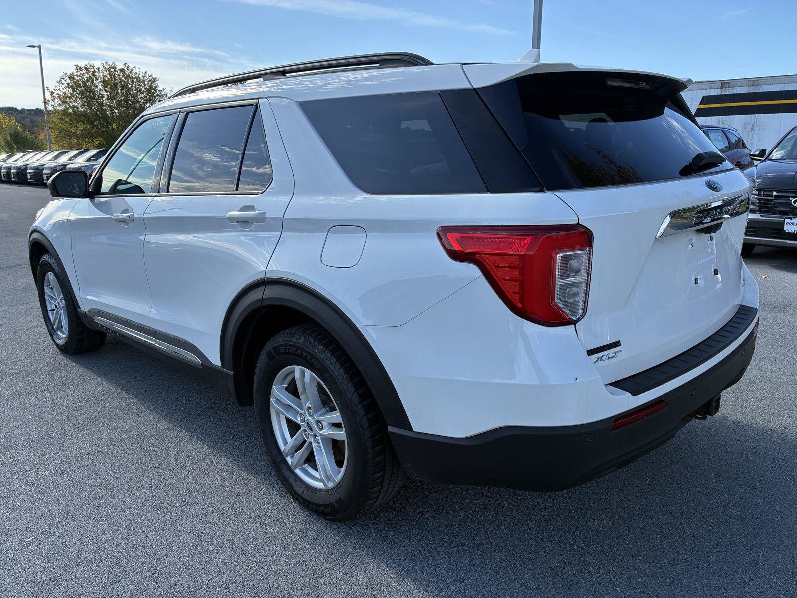 Used 2021 Ford Explorer XLT w/ Class III Trailer Tow Package AWD/4WD image 5