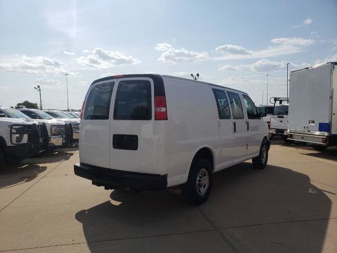 Used 2020 Chevrolet Express 2500 w/ Enhanced Convenience Package RWD image 7