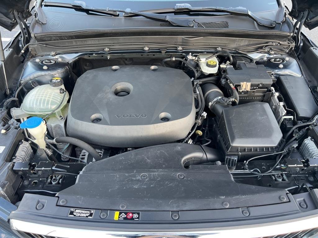 Used 2020 Volvo XC40 T5 Inscription w/ Protection Package Premier AWD/4WD image 10