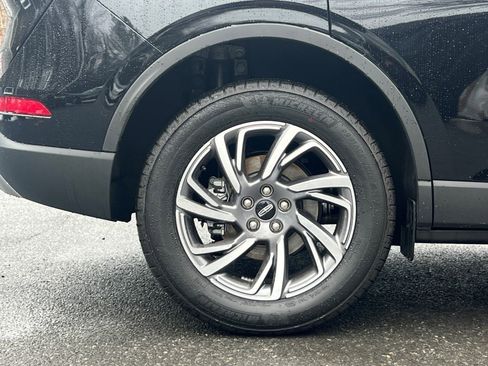 Used 2025 Lincoln Corsair AWD image 7