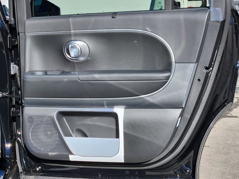 New 2026 Hyundai Ioniq 9 Calligraphy image 14