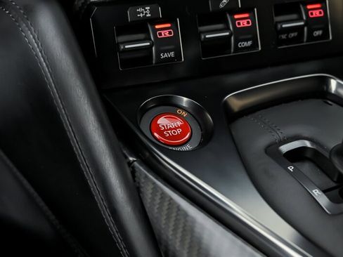 Used 2019 Nissan GT-R Premium AWD/4WD image 34