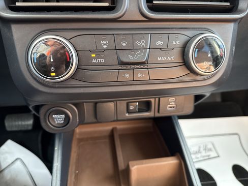 Used 2022 Ford Maverick Lariat w/ Equipment Group 500A Standard image 25