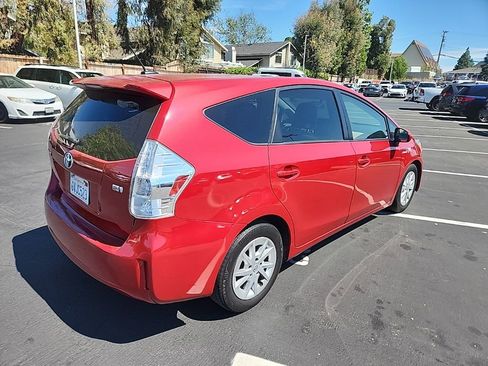 Used 2012 Toyota Prius V Three image 5