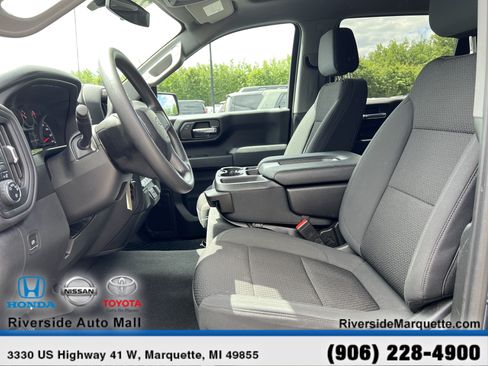 Used 2021 Chevrolet Silverado 1500 Custom Trail Boss AWD/4WD image 15