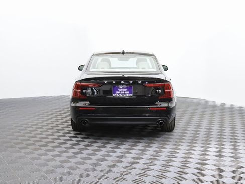 Used 2019 Volvo S60 T5 Momentum w/ Premium Package image 7