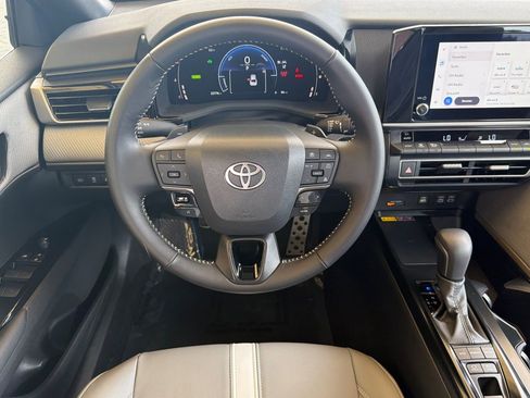Certified 2025 Toyota Camry SE image 18