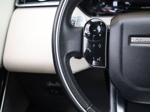 Used 2019 Land Rover Range Rover Velar R-Dynamic SE image 32
