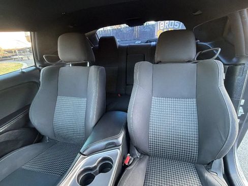 Used 2019 Dodge Challenger R/T RWD image 12