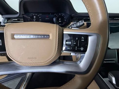 Used 2025 Land Rover Range Rover SE AWD/4WD image 19