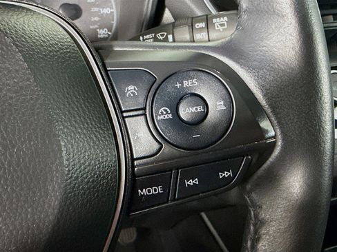 Used 2024 Toyota Corolla Cross SE image 15