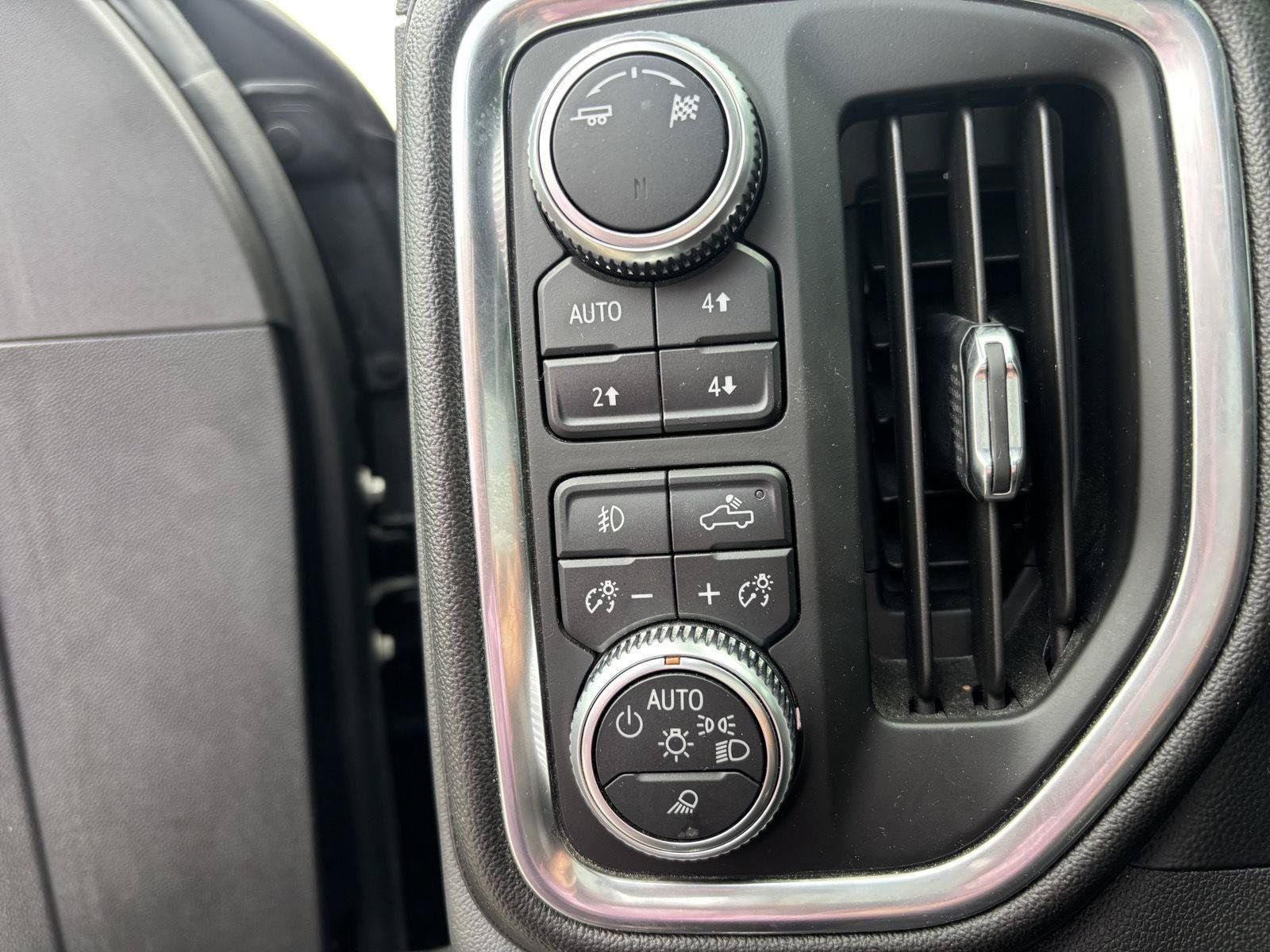 Used 2019 GMC Sierra 1500 SLT w/ SLT Premium Plus Package AWD/4WD image 5