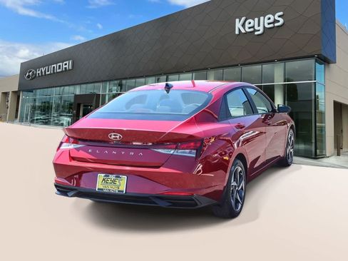 Certified 2023 Hyundai Elantra SEL w/ Convenience Package FWD image 4