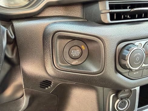 Used 2024 Jeep Wrangler Unlimited Sport AWD/4WD image 28
