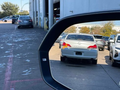 Used 2025 Volkswagen Atlas Cross Sport SE image 20