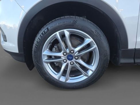 Used 2018 Ford Escape SE w/ SE Sync 3 Package image 15