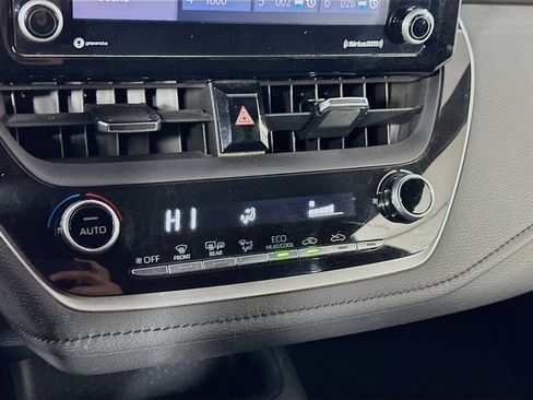 Used 2022 Toyota Corolla SE image 23