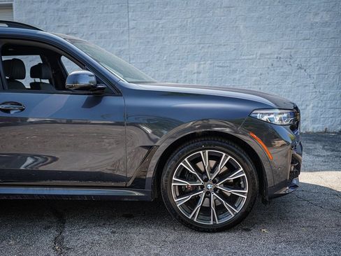 Used 2022 BMW X7 M50i image 16