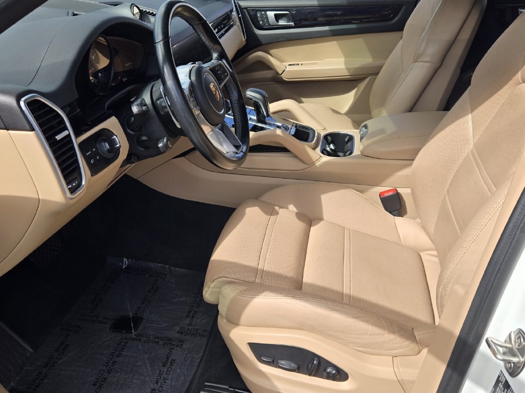 Used 2022 Porsche Cayenne Coupe AWD/4WD image 10