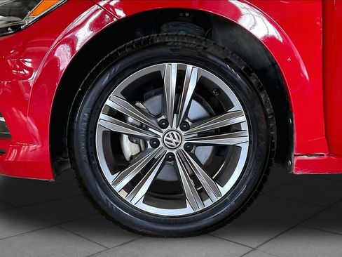 Used 2019 Volkswagen Jetta R-Line FWD image 9