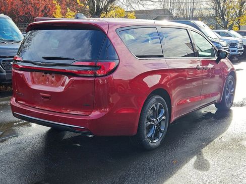 New 2026 Chrysler Pacifica Select image 7