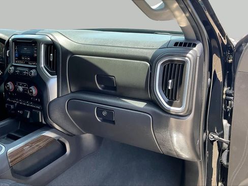 Used 2021 Chevrolet Silverado 1500 RST w/ Convenience Package II AWD/4WD image 18
