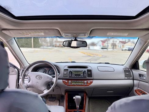 Used 2002 Toyota Camry XLE image 13