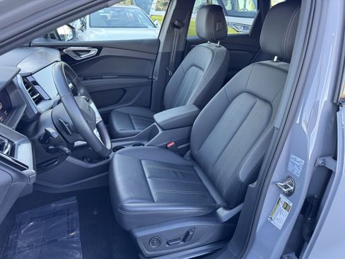 Used 2024 Audi Q4 e-tron Premium Plus w/ Premium Plus image 15