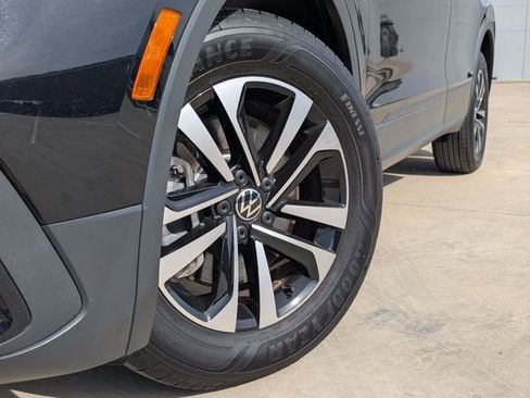Used 2024 Volkswagen Tiguan S image 2